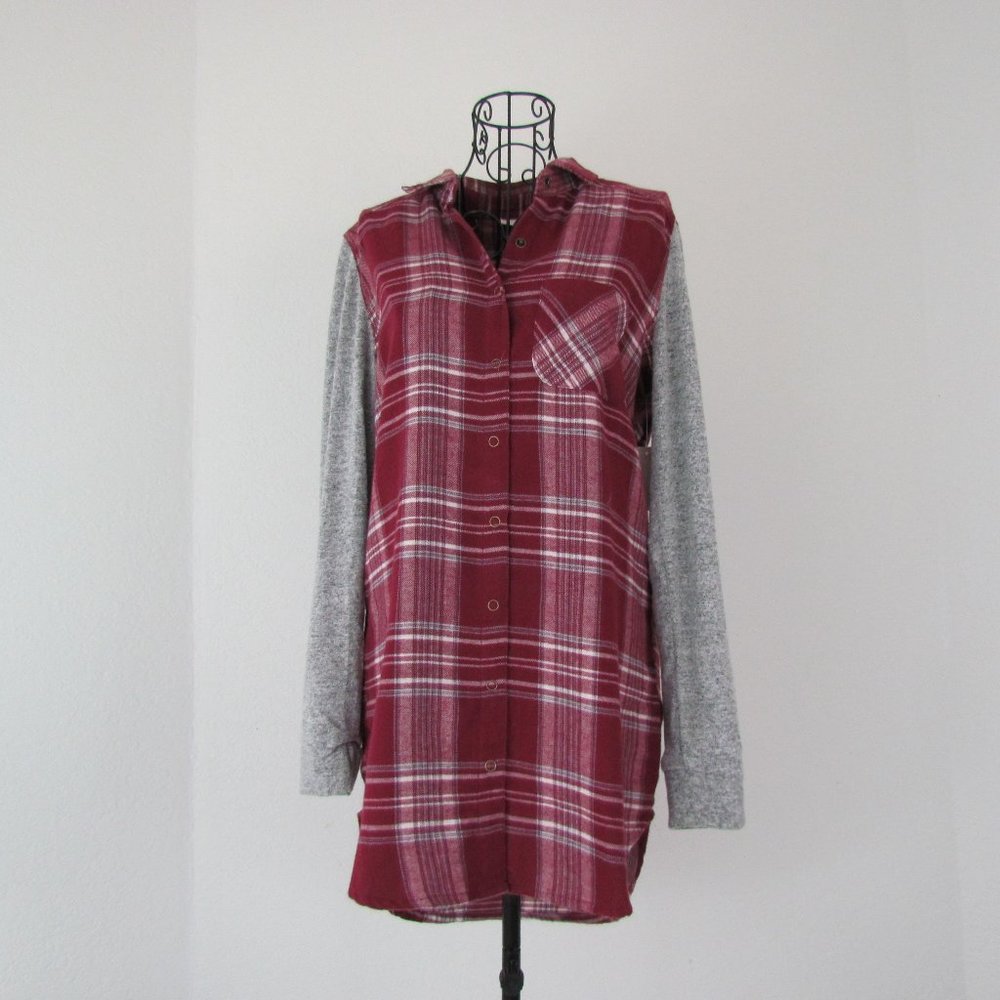 Make + Model Women's Flannel Nightshirt XS NWT